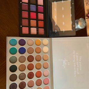 Jaclyn Hill palette